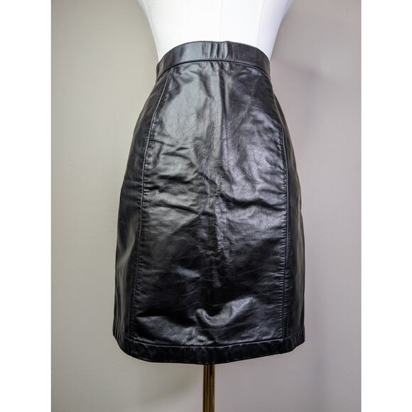 Wilson's Leather Dresses & Skirts - Vintage Wilsons Leather Mini Skirt - Classic Style